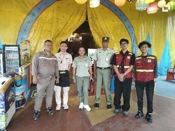 Kebersamaan Tim di Venue Edukatif - Momen Kolaboratif